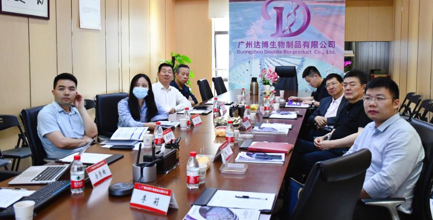 武漢市長江新區(qū)管委會領(lǐng)導(dǎo)一行蒞臨達(dá)博生物參觀考察